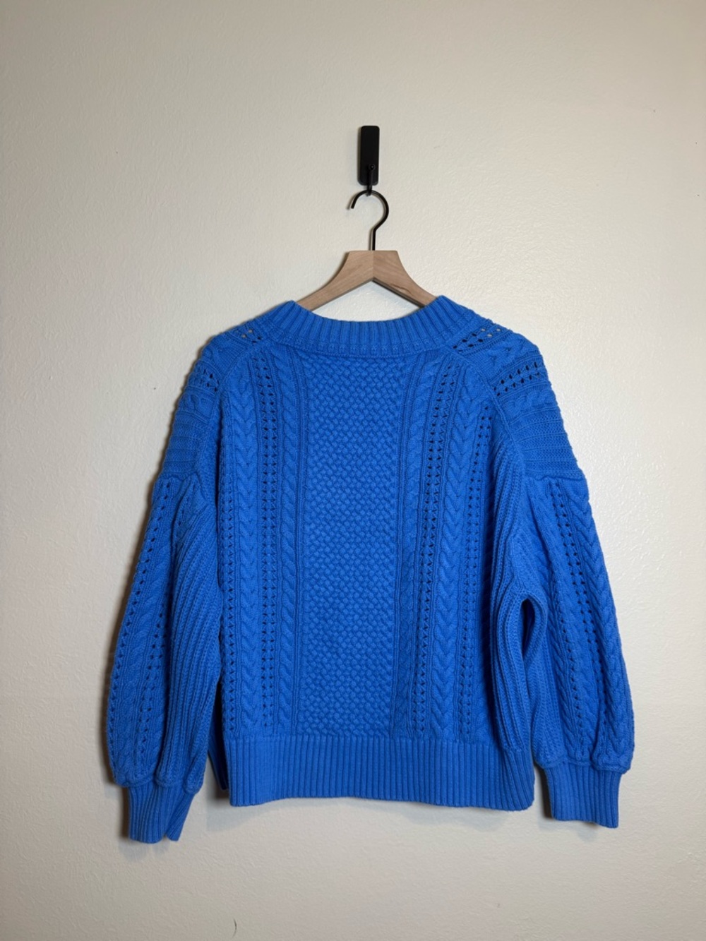 J. Crew Cotton cable-knit V-neck‎ pullover - Picture 5 of 7